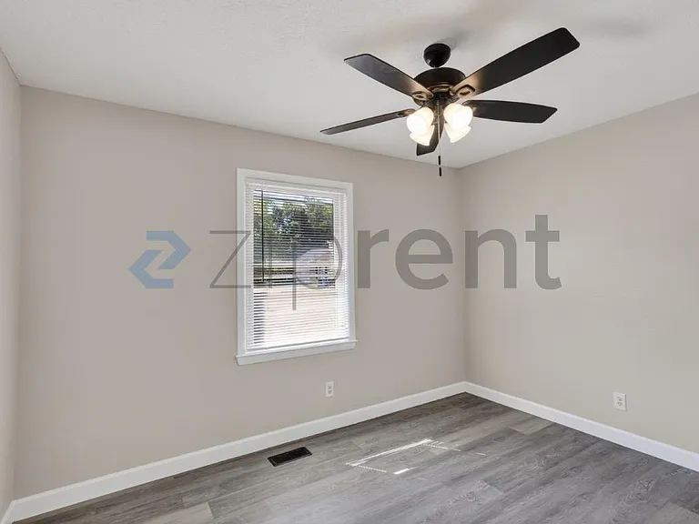 318 Nugget Ct — Photo 13
