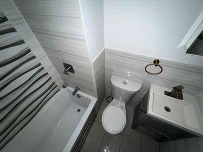 326 Randolph Ave APT 3R, Jersey City, NJ, 07304