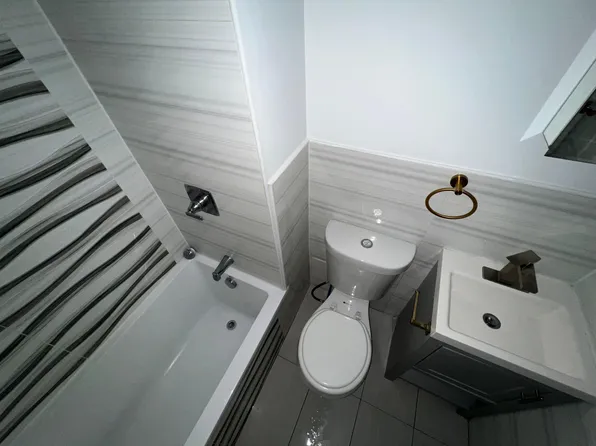 326 Randolph Ave APT 3R, Jersey City, NJ 07304