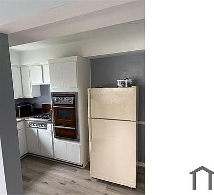5th image of 17911 Lake Shore Blvd APT 1