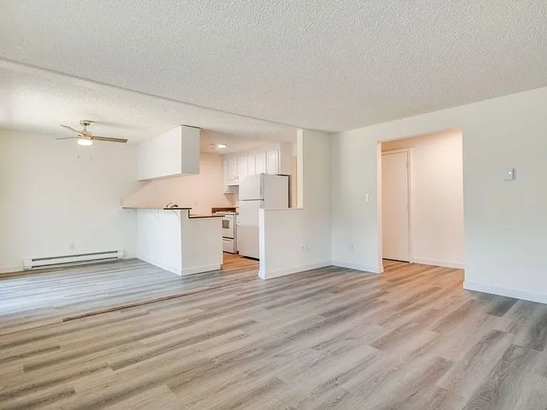 Riverside Village - 2 bedroom units - Auburn - RENOVATED — Photo 21