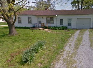 18 Westwood Dr, Cahokia, IL 62206