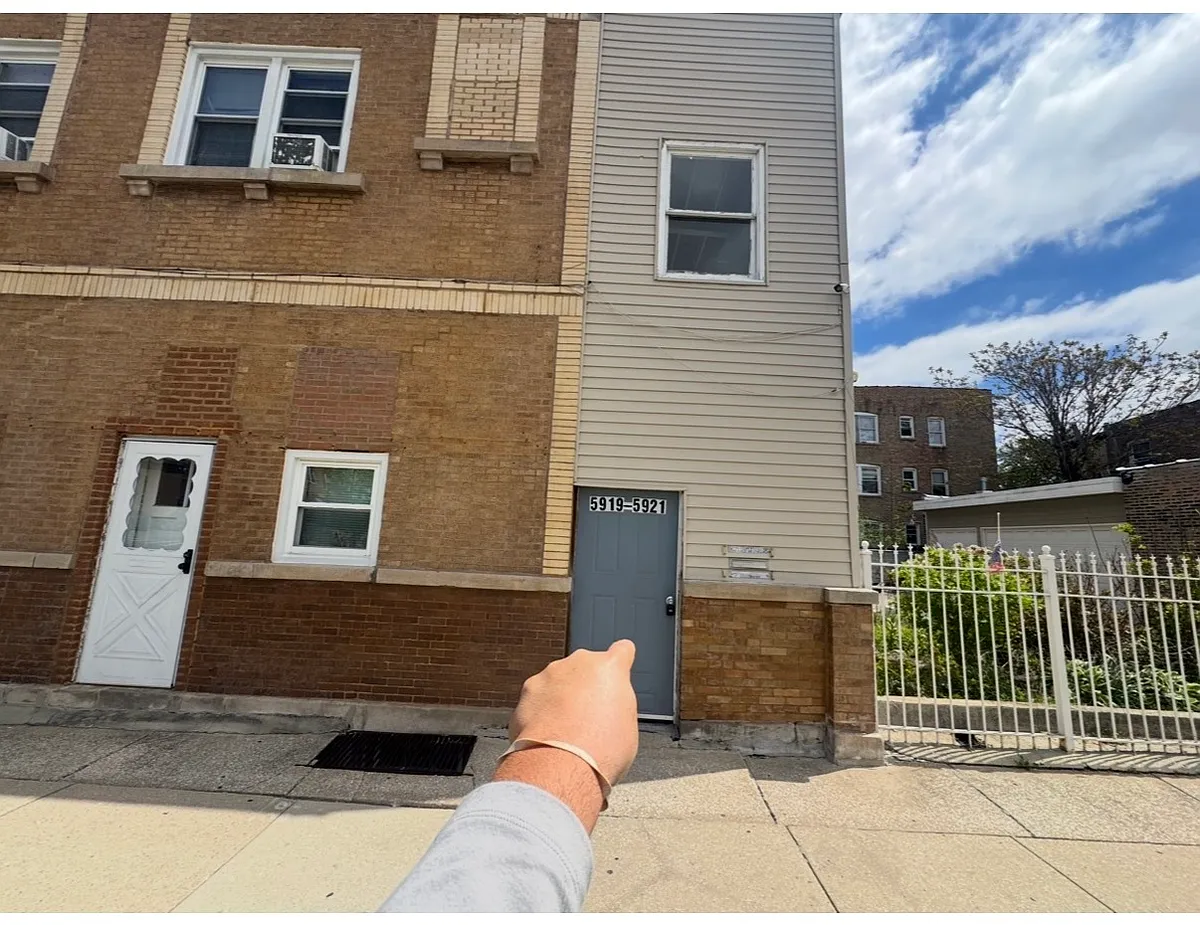 Building Photo - W 26th St