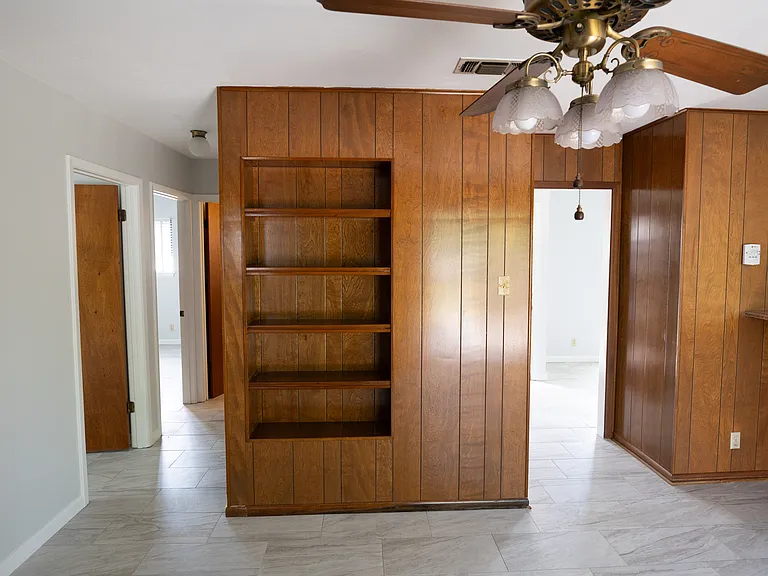 5235 Happiness St — Photo 15