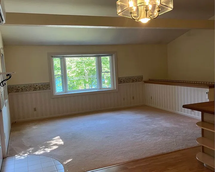 427 Memorial Dr — Photo 16