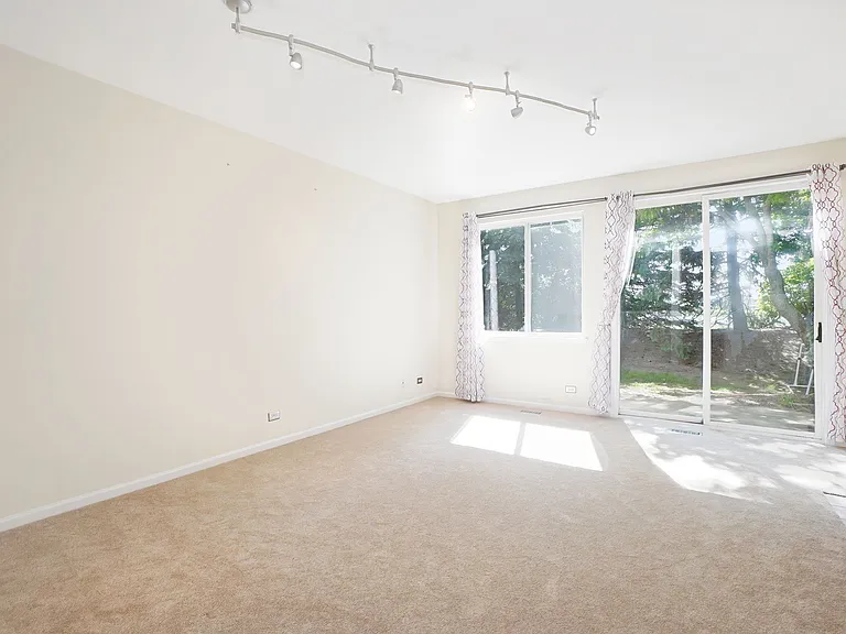 3013 Kentshire Cir — Photo 12