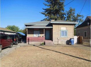 718 E 6th St, Madera, CA 93638