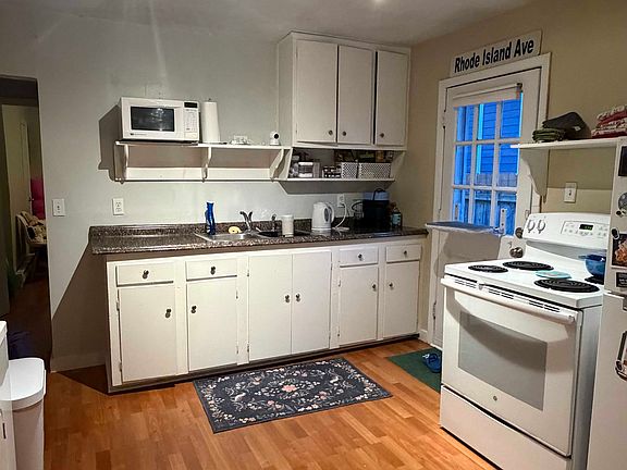 4th image of 1603 Boscobel St #B