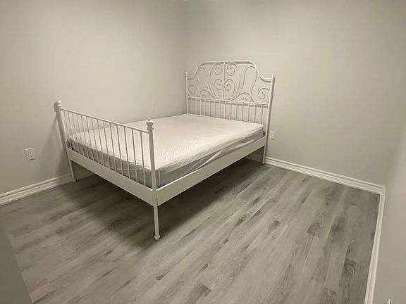 5th image of 9 Upton Cres #Basement