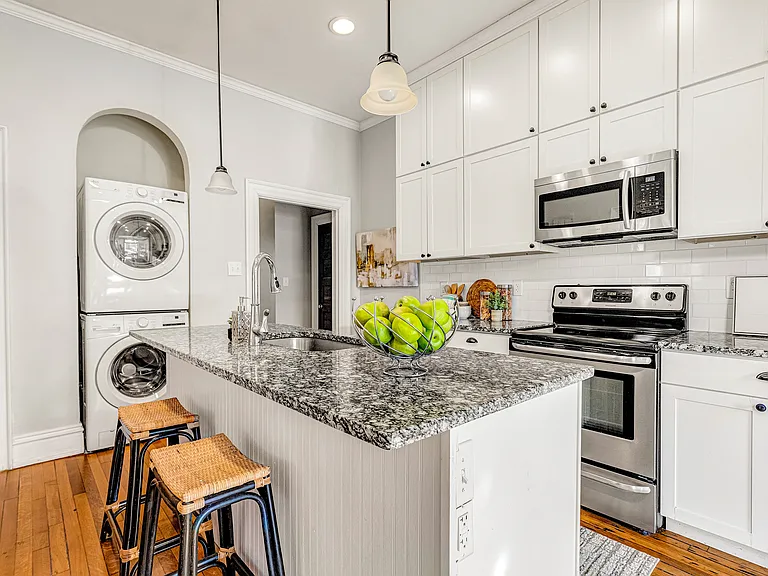 1208 W Franklin St #B — Photo 26