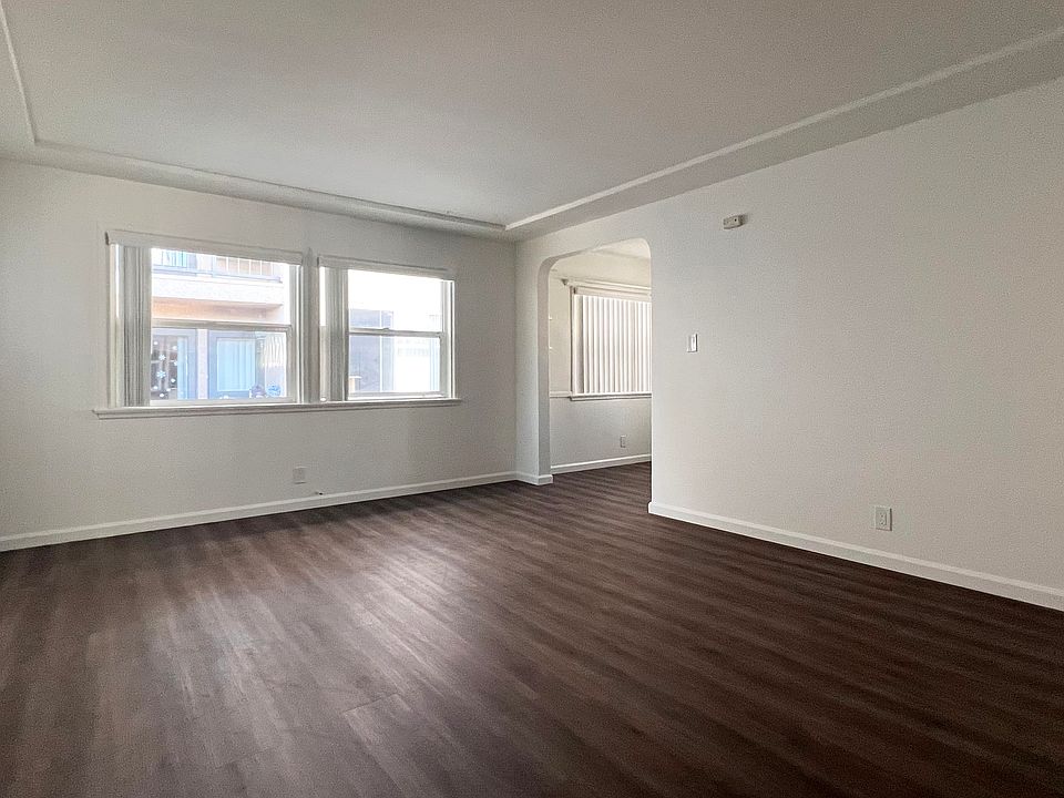 1st image of 3317 Castle Heights Ave #8