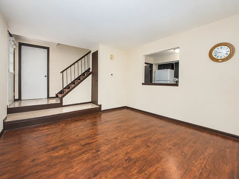 2736 Prairieview Ln S — Photo 10