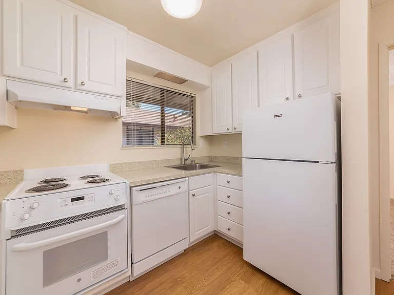 Camelback North Apartments CNM — Photo 8