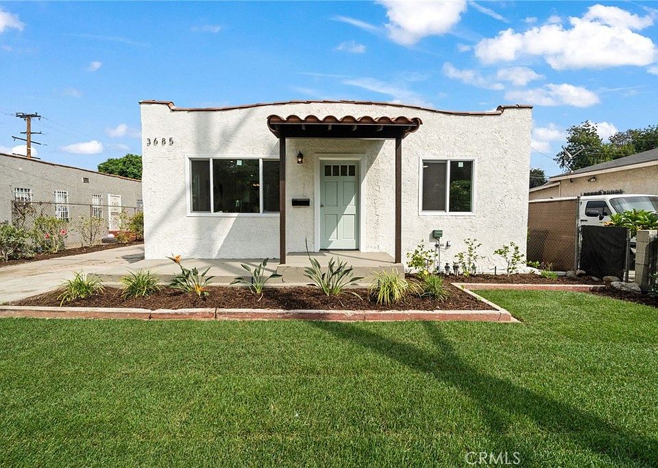 1st image of 3685 Fernwood Ave