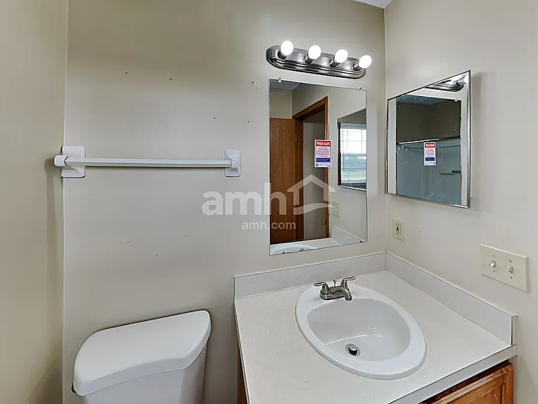 6811 Magdalena Ln — Photo 10