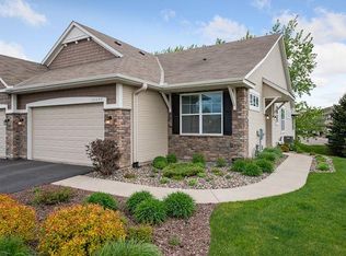 10595 Kingsfield Ln, Woodbury, MN 55129