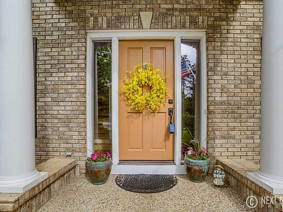 3rd image of 7959 Jonathan Woods Dr SE