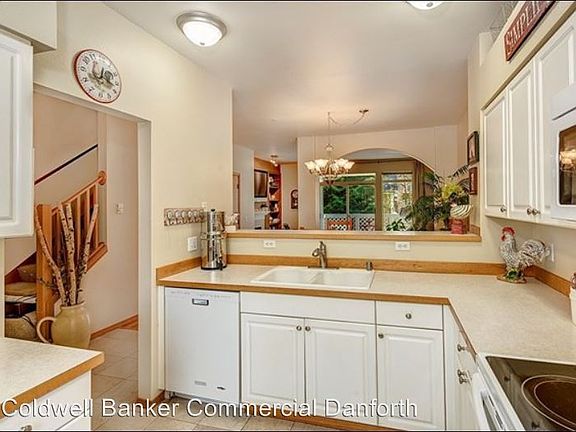 5th image of 17827 80th Ave NE APT B204