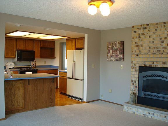 Dining Room to Kitchen