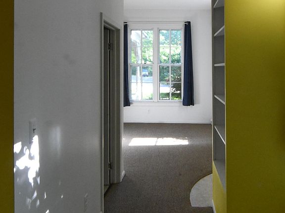 2nd image of 1103 W Huron St APT 1