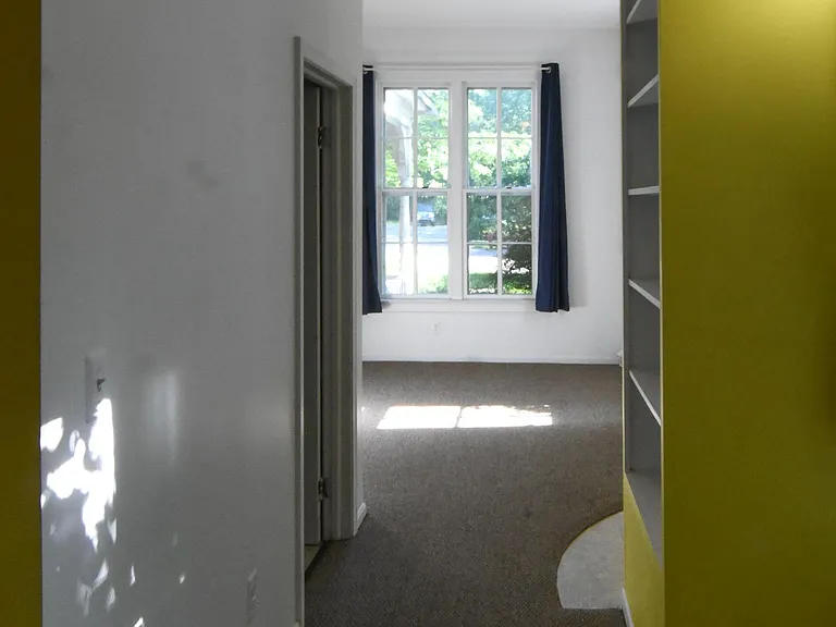 1103 W Huron St #1 — Photo 2