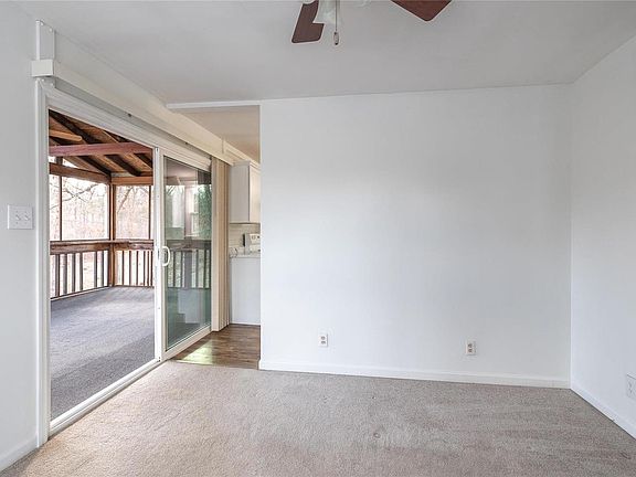 4th image of 1547 Lakeshore Dr #1551