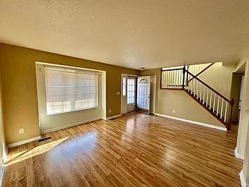 5 bed, 3160 sqft, $2,800 — Photo 4