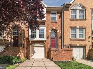 3968 Valley Ridge Dr, Fairfax, VA 22033