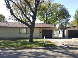 805 8th St, Perry, IA 50220