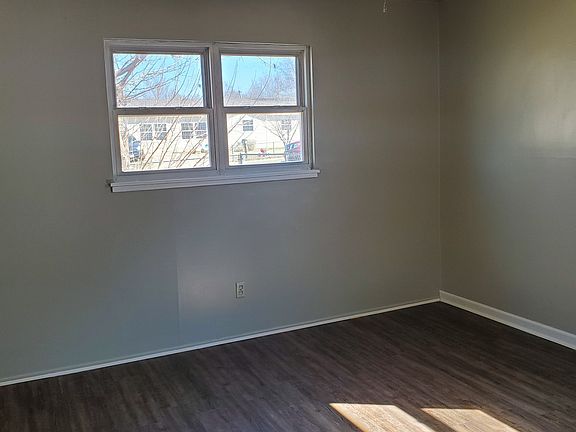 5th image of 3017 N Hill St