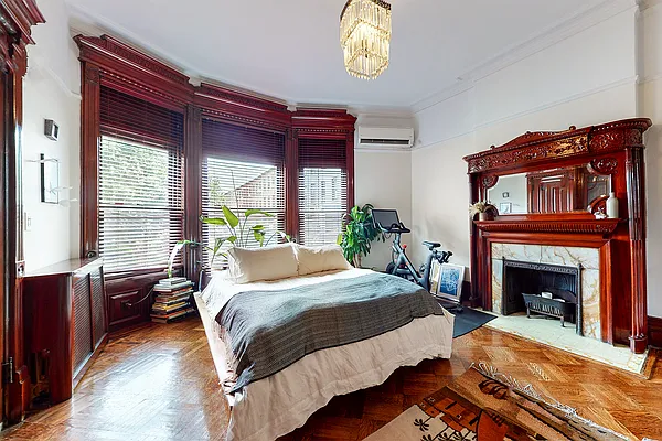 Sold by Compass | media 5