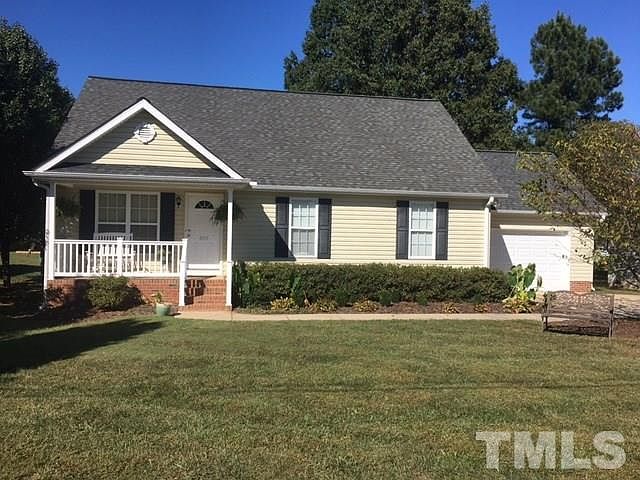 1st image of 809 Hillcrest Dr
