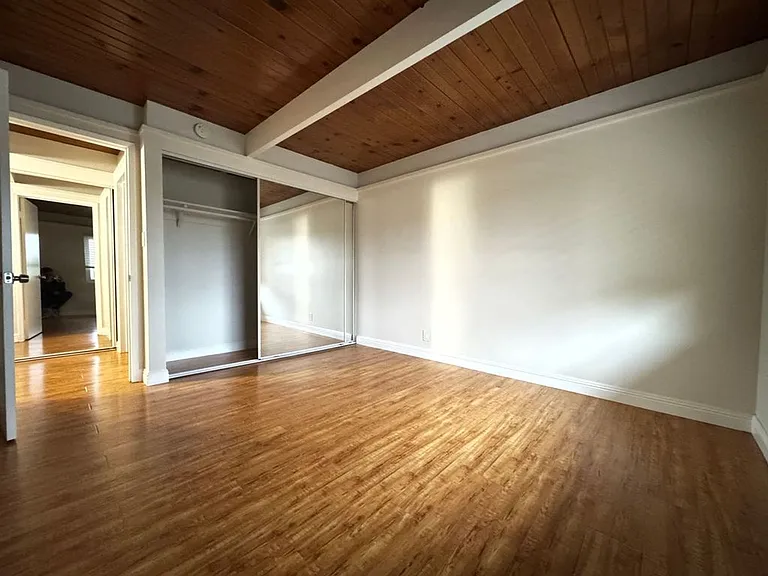 52 East 41st Place — Photo 25