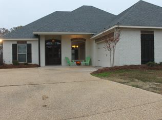 303 Flagstone Dr, Brandon, MS 39042
