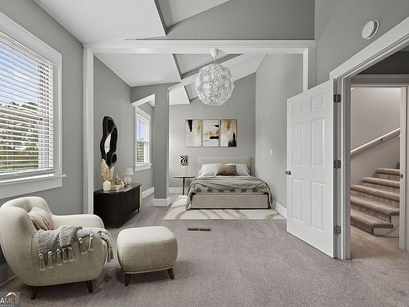 3rd image of 2855 Peachtree Rd #317