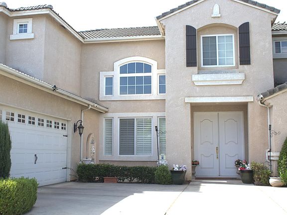 2nd image of 2419 E Eclipse Ave