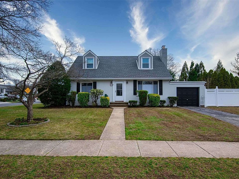 1st image of 106 Cambridge Ave
