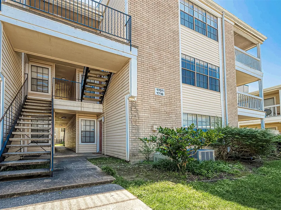 2750 Holly Hall St #1707