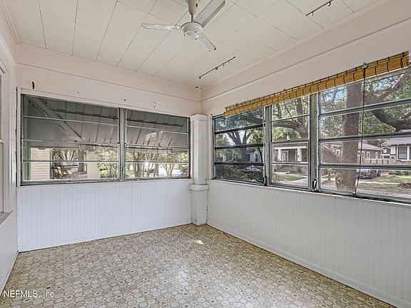 3rd image of 2831 SELMA Street