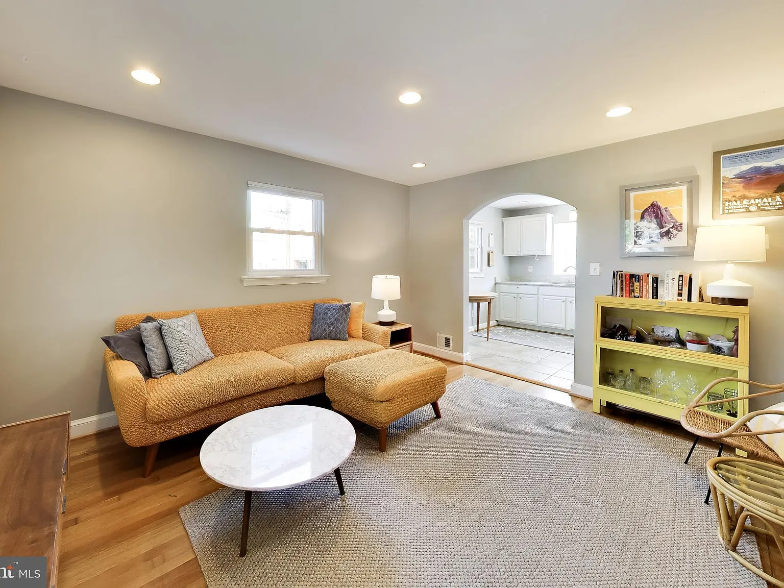2 bed, 1.0 bath, 1296 sqft, $2,795 — Photo 1