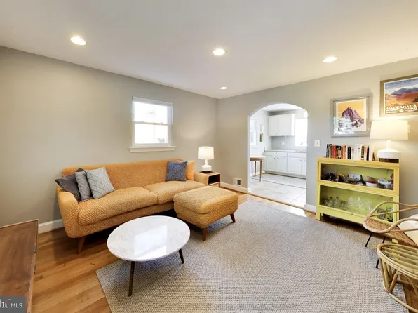 130 Wesmond Dr, Alexandria, VA 22305