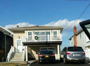 116 North Rd, North Babylon, NY 11702