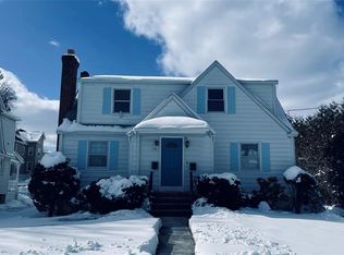 86 N Walnut St, Ridgewood, NJ 07450
