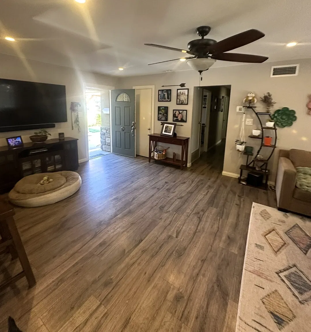 3 bed, 1378 sqft, $5,100 — Photo 3