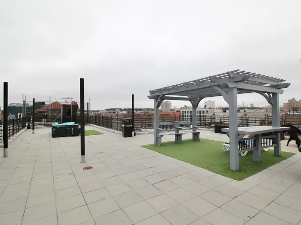 186 Lenox Road image 8 of 15