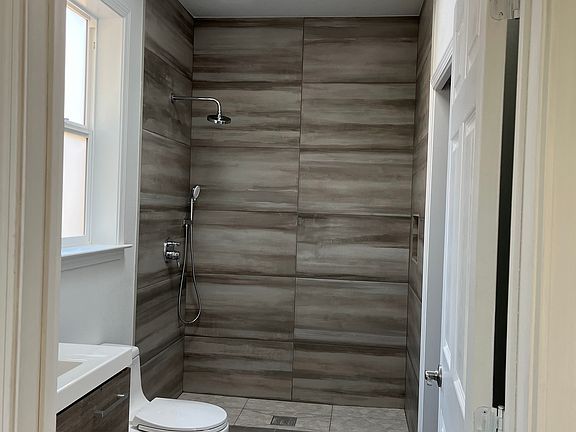 3rd image of 1755 W Hacienda Ave