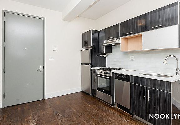 5th image of 900 Hart St #2B