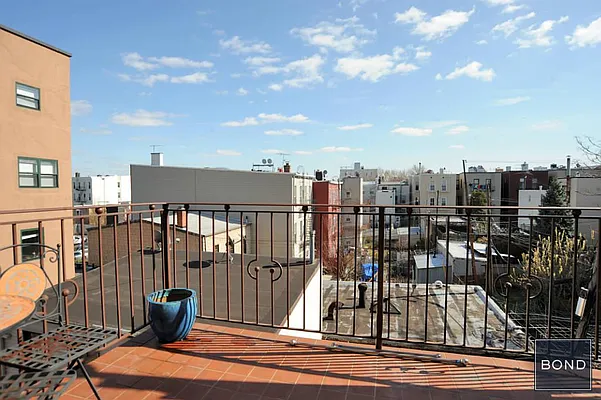 Rented by Bond New York | media 8