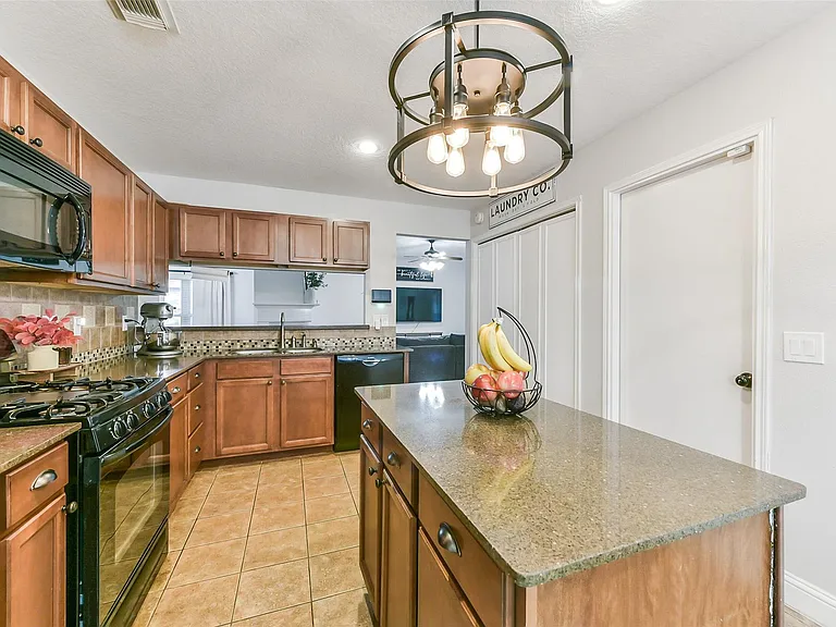 4010 Spring Branch Dr W — Photo 13