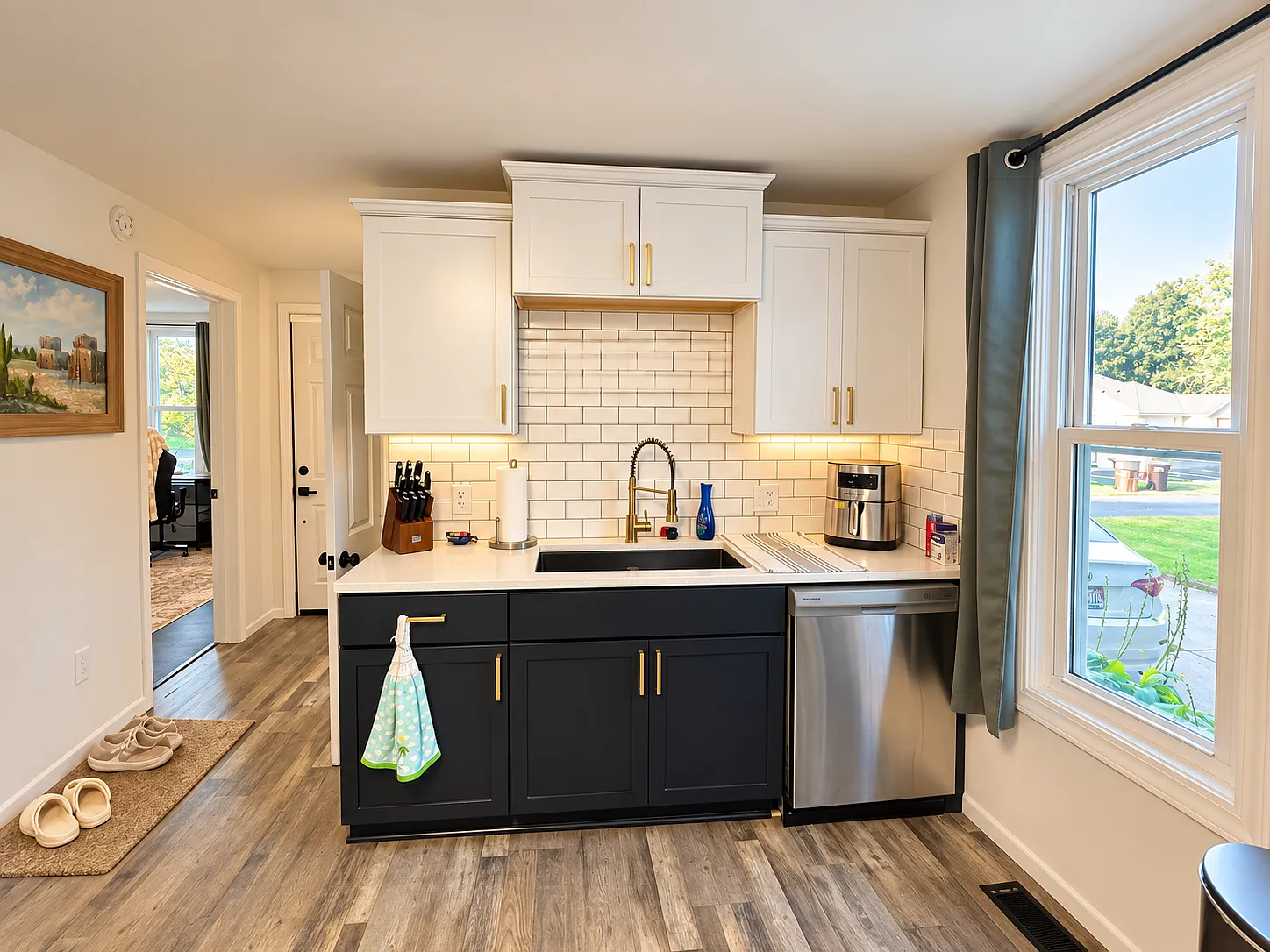 2 bed, 950 sqft, $1,450 — Photo 2